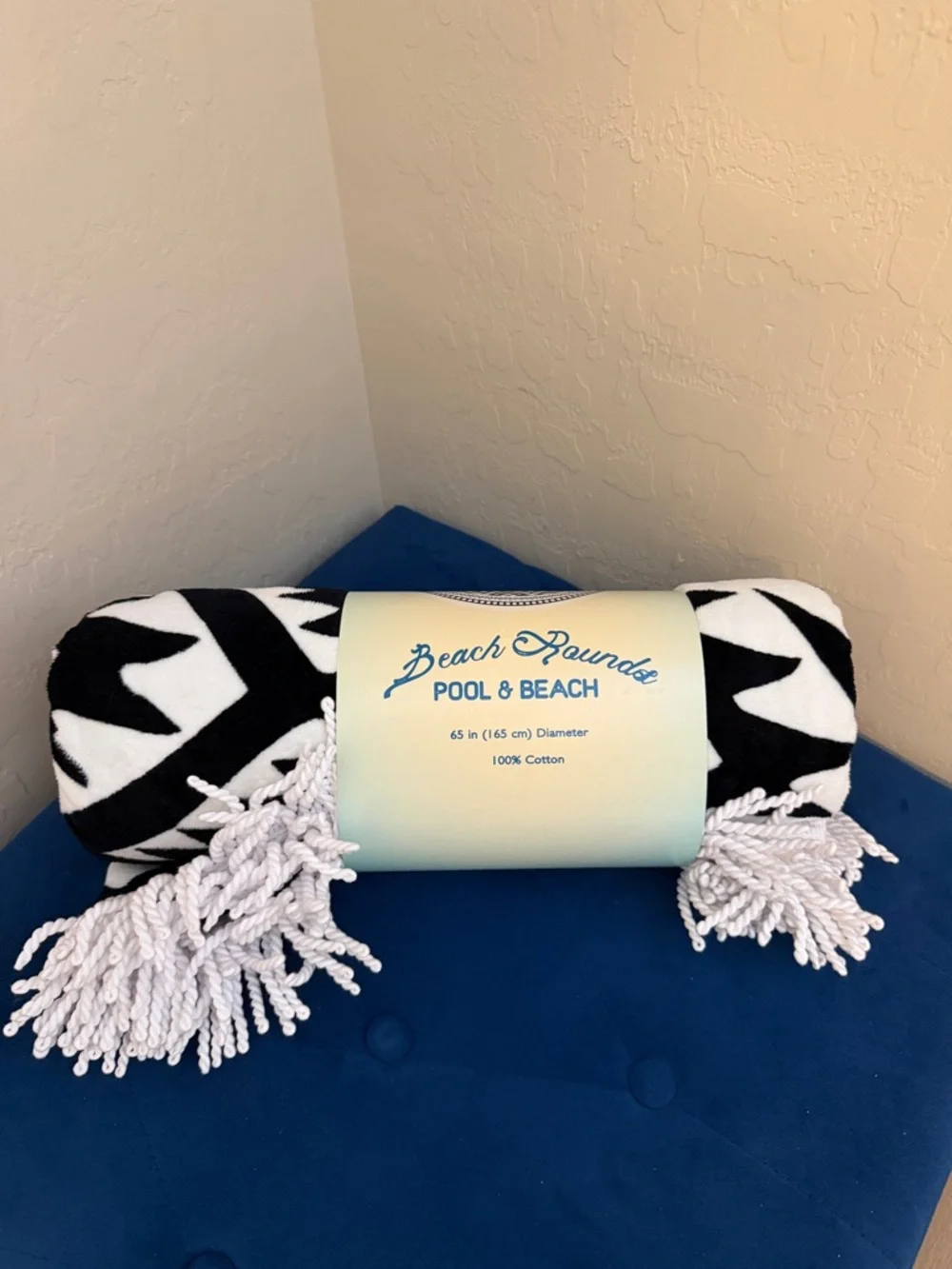 Beach Rounds Pool & Beach Round Towel - Black & White
